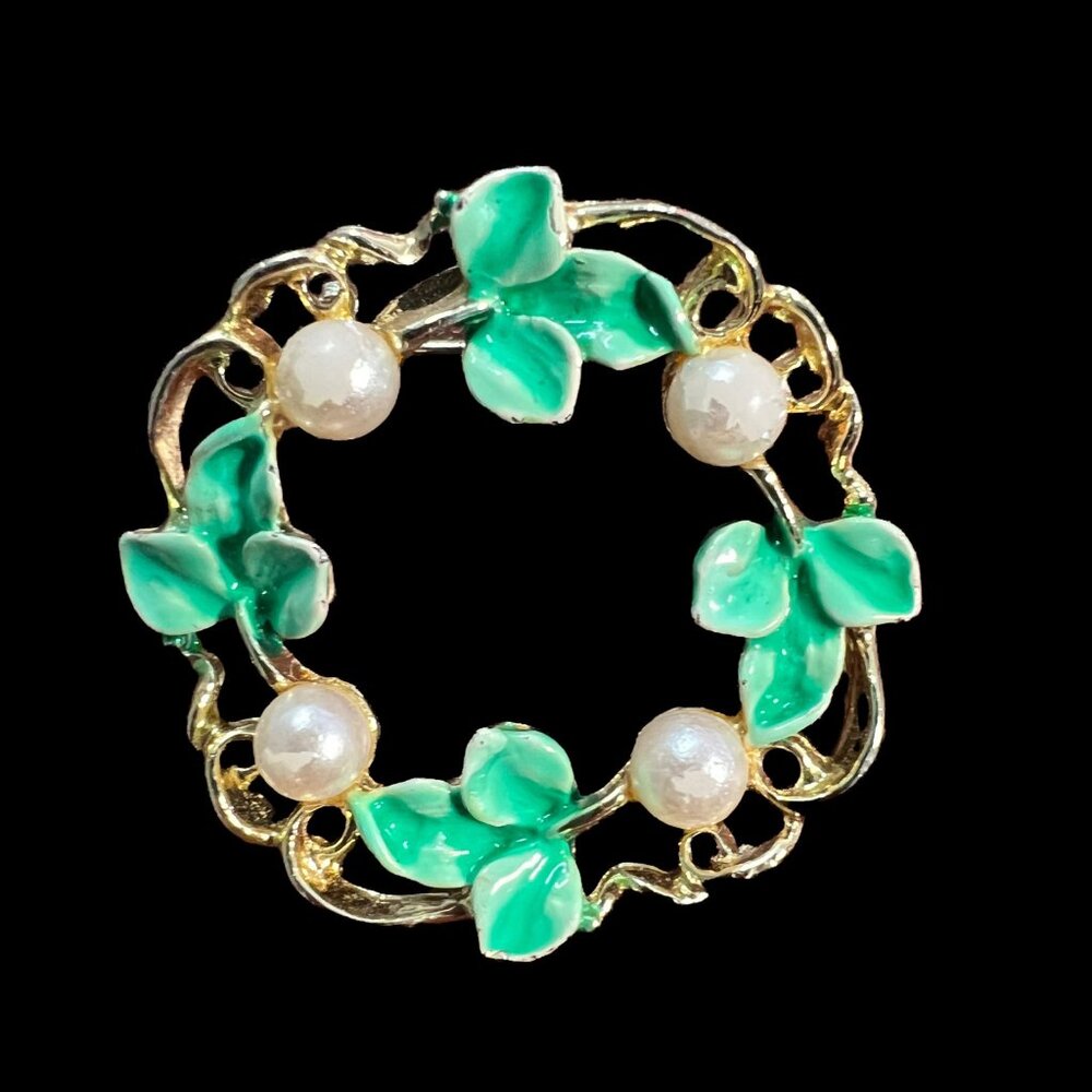 Gerrys Brooch Wreath Faux Pearl Accents Green‎ Enamel Leaves Gold Tone